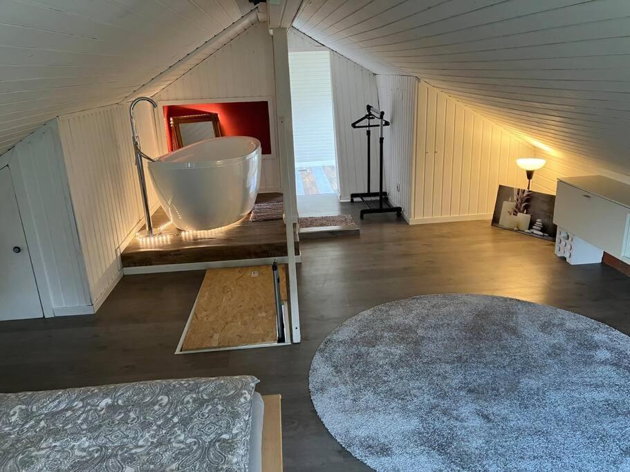 Behagliches Nurdachhaus Im Ferienhausgebiet Лангелсхайм Екстериор снимка